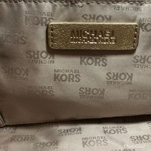 Michael Kors Bags - 🌞🌴EXTRA LARGE MICHEAL KORS DUFFEL BAG Michael Kors Bags - 🌞🌴EXTRA LARGE MICHEAL KORS DUFFEL BAG
